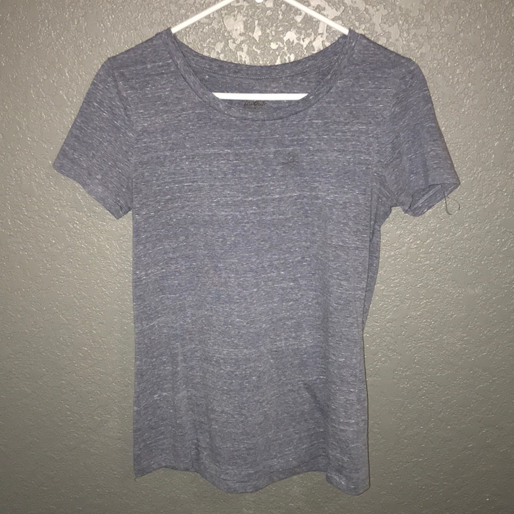 Rue21 crew neck, t-shirt.